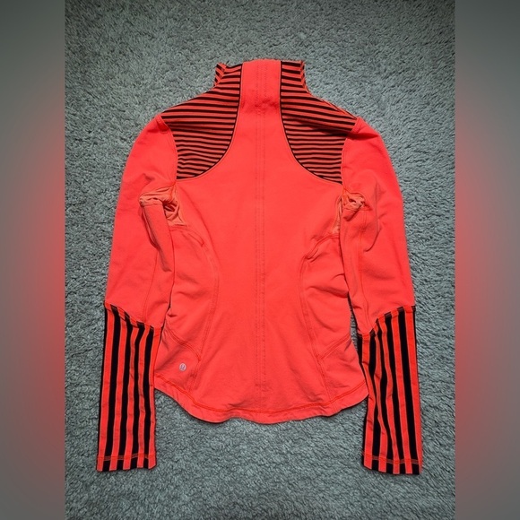 Lululemon Jacket Womens 6 Define Stretch Zip Up Pockets Bright Activewear Casual - Picture 5 of 5